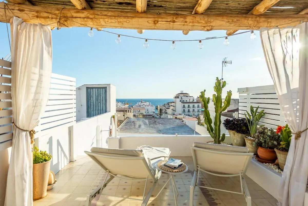 La Perla Del Pueblo - 4-Bed Retreat - Pool & Sea Views Villa Almunecar Spain