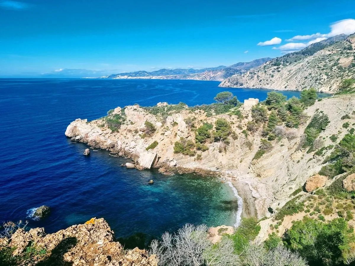 La Perla Del Pueblo - 4-Bed Retreat - Pool & Sea Views Villa Almunecar Holiday home