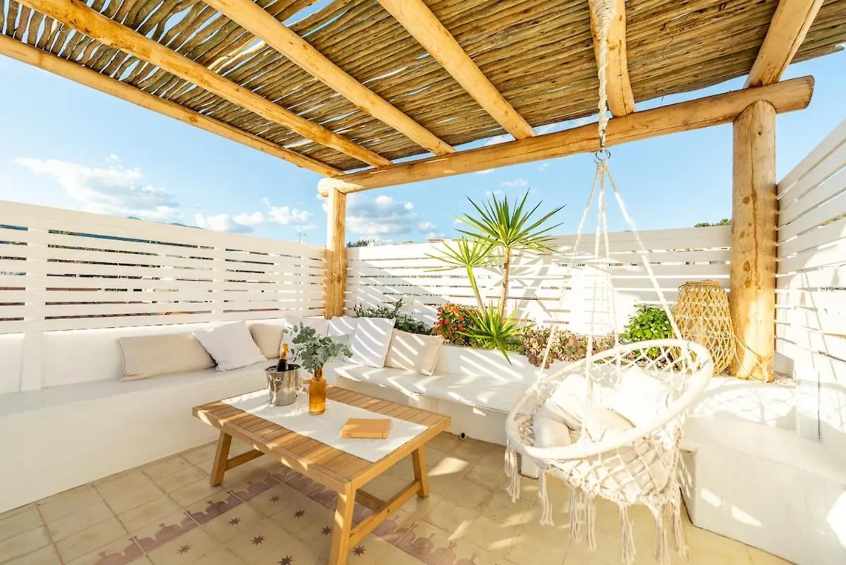 La Perla Del Pueblo - 4-Bed Retreat - Pool & Sea Views Villa Almunecar Holiday home
