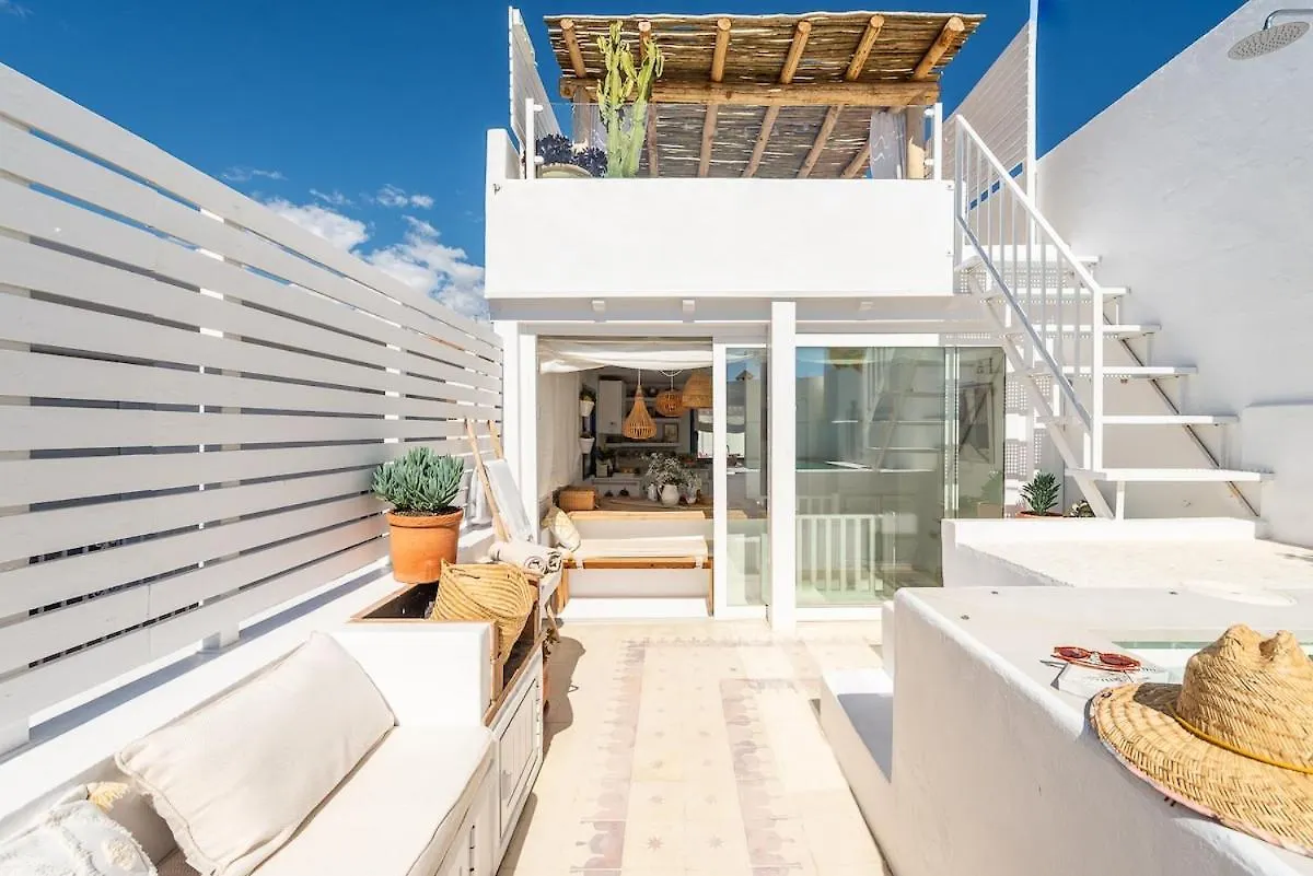 La Perla Del Pueblo - 4-Bed Retreat - Pool & Sea Views Villa Almunecar Holiday home